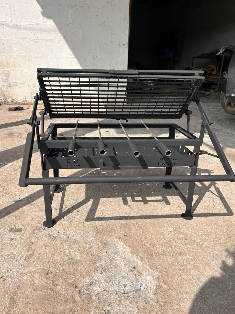 Portable Flip BBQ Grill ā Heavy Duty Iron Charcoal Grill